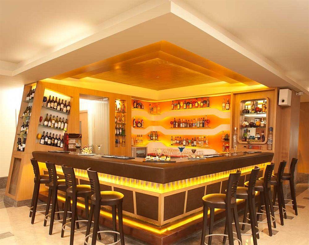 Radisson Blu Suites Ґурґаон Екстер'єр фото