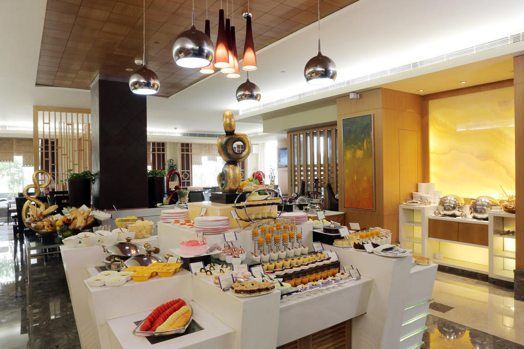 Radisson Blu Suites Ґурґаон Екстер'єр фото